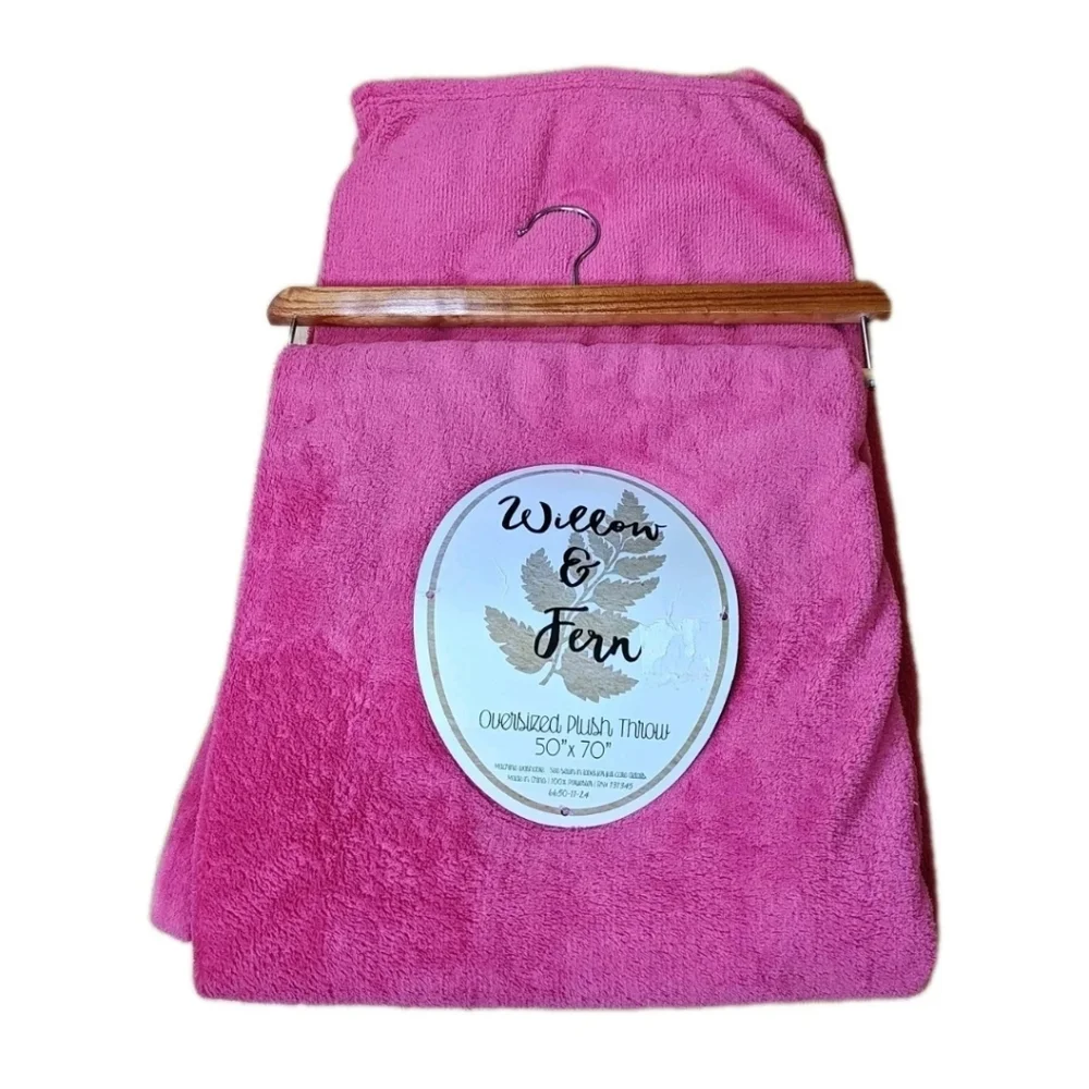 Willow & Fern Oversized Plush Throw Blanket Bright Hot Pink 50/70